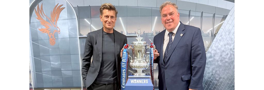 Mayor Perry and Steve Parrish with the FA cup at CPFC Selhurst Park stadium