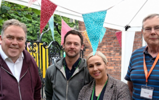 Mayor Perry with charity workers from Home-Start Croydon and Croydon Drop-In at The Big Lunch.